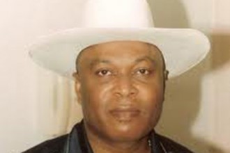 Côte dÂ’Ivoire : Dans lÂ’espoir du retour de  Laurent Gbagbo, Blé Blé Charles devient chanteur 